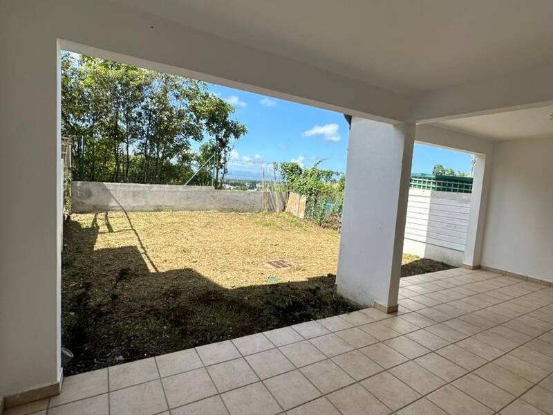 Maison à louer, 58m², LES ABYMES