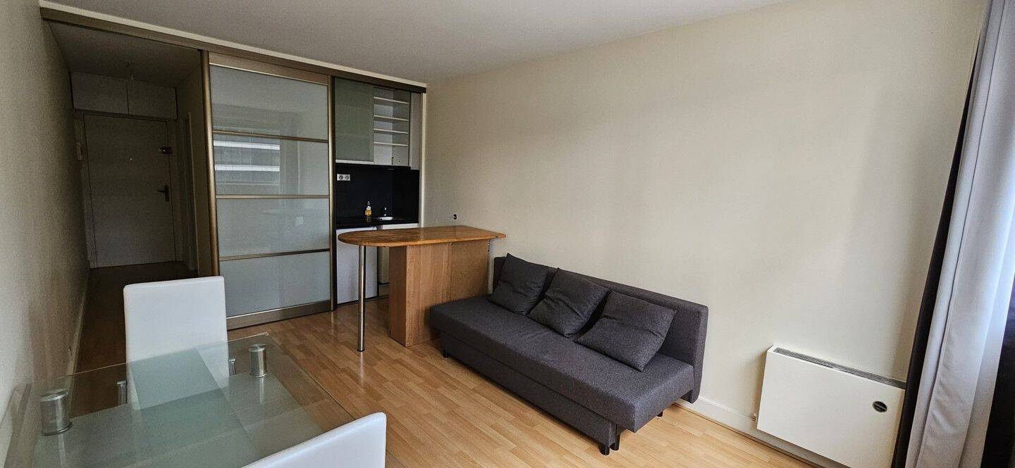 Maison à louer, 22m², COURBEVOIE