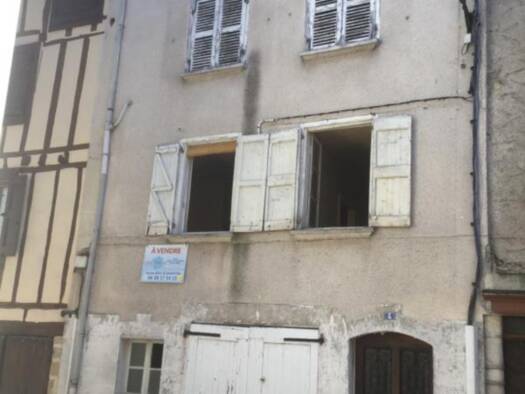 Maison à vendre 39 000 € 5 pièces 3 chambres 153 m² Maurs 15600