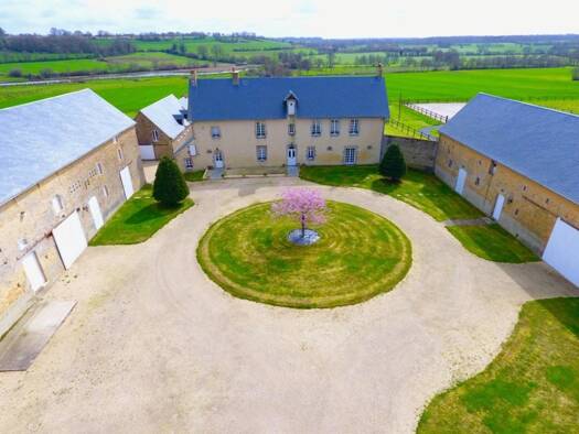 Maison à vendre 1 092 000 € 1 chambre 340 m² Bayeux 14400