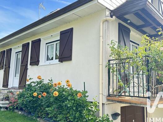 Maison en viager 416 000 € 5 pièces 4 chambres 102 m² 773 m² de terrain Montigny-sur-Loing 77690