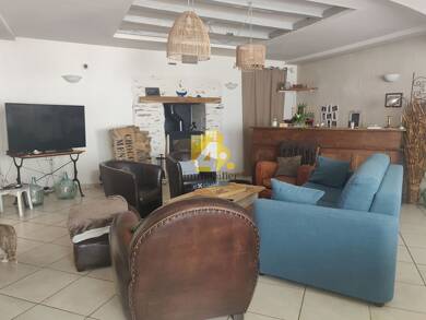 Maison à vendre 280 125 € 8 pièces 5 chambres 234 m² 220 m² de terrain Sainte Anne sur Brivet 44160