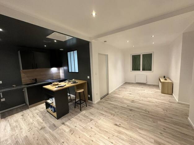 Appartement à louer 550 € 2 pièces 1 chambre 43 m² 1er étage Clérac 17270