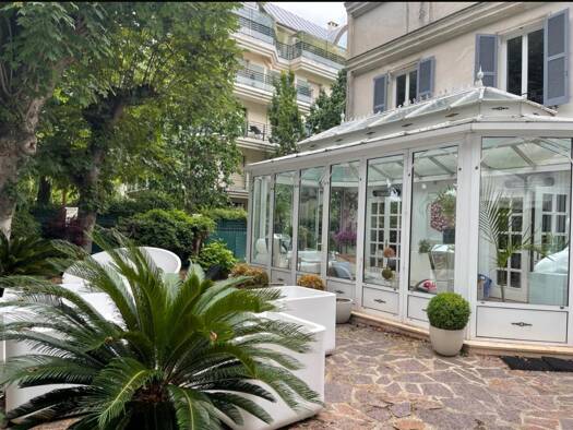 Maison à vendre 4 450 000 € 10 pièces 7 chambres 394 m² 279 m² de terrain Ile de la Jatte Neuilly-sur-Seine 92200