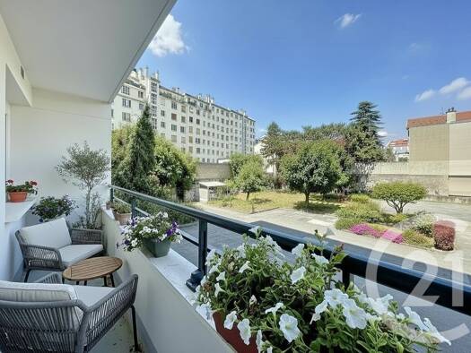 Appartement à vendre 319 000 € 3 pièces 2 chambres 66,48 m² 1er étage Cachan 94230