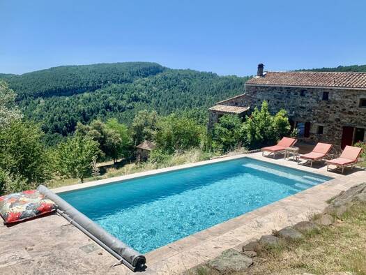 Ferme à vendre 495 000 € 7 pièces 4 chambres 161 m² 6 000 m² de terrain Portes 30530
