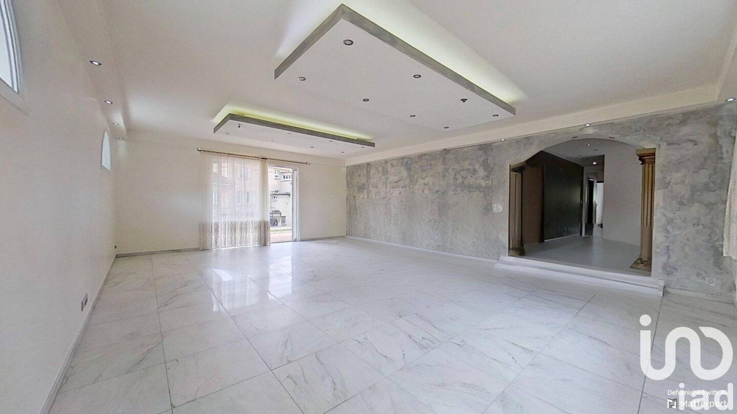 Maison à vendre, 180m², SAINT CLAIR DE LA TOUR