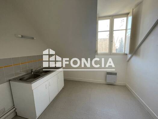 Appartement à louer 655 € 3 pièces 2 chambres 56,1 m² 2ème étage Langeais 37130