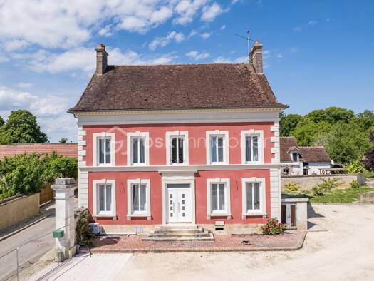 Maison à vendre 789 999 € 8 pièces 5 chambres 364 m² 5 450 m² de terrain Migennes 89400
