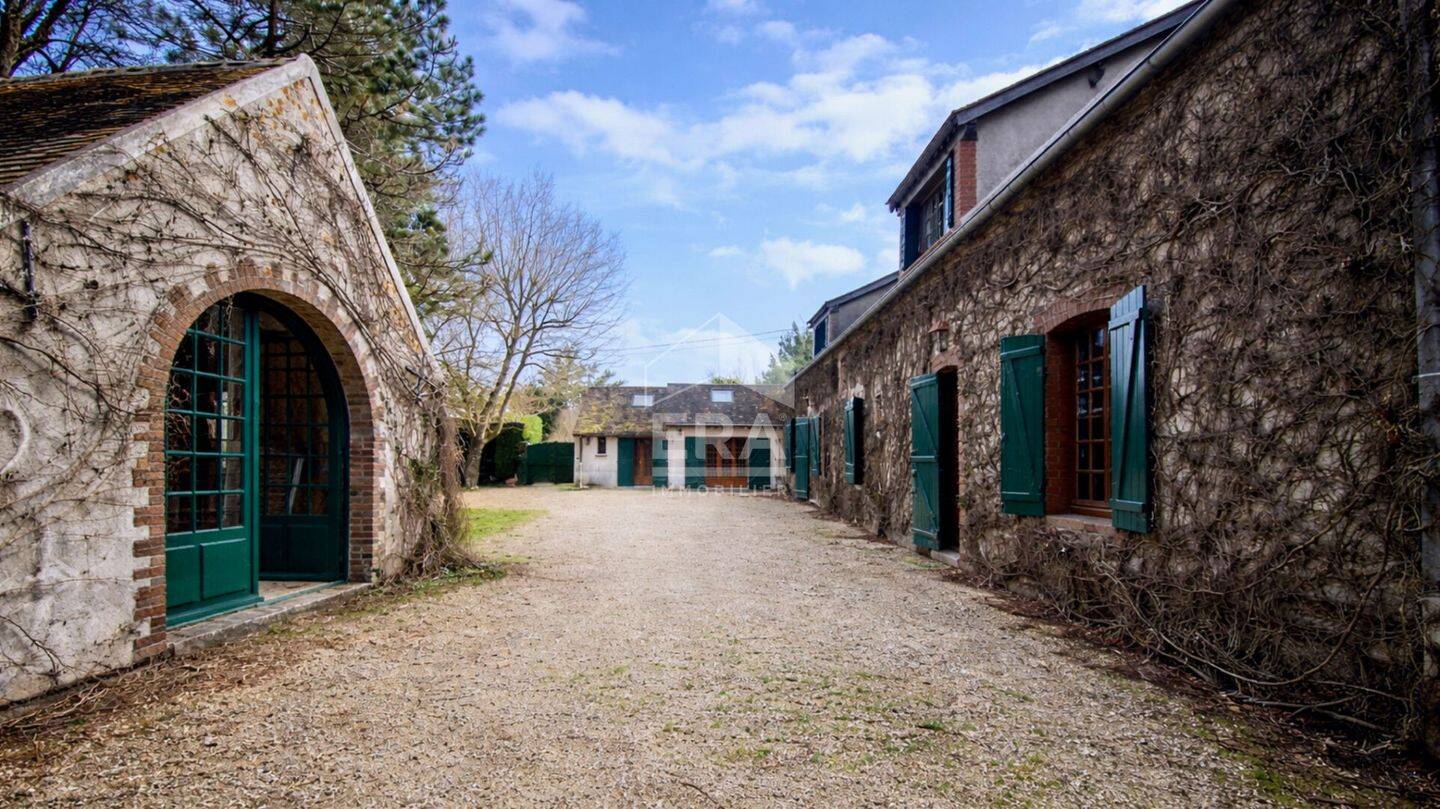 Maison à vendre, 255m², EGREVILLE
