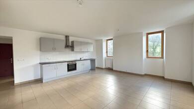 Appartement à louer 980 € 3 pièces 2 chambres 69,1 m² Étage 1/1 Saint Andre de Boege 74420