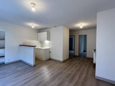 Appartement à louer 470 € 2 pièces 1 chambre 43,1 m² RDC Saint Martin Perigueux 24000