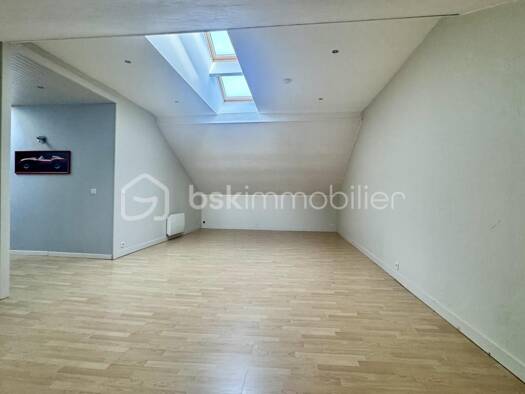 Appartement à vendre 187 950 € 4 pièces 2 chambres 111 m² Étage 1/1 Fontaines-Les Salesiens Dinan 22100