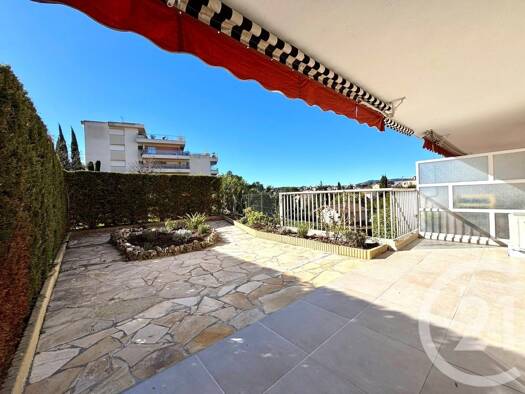 Appartement à louer 1 695 € 3 pièces 2 chambres 75,8 m² 1er étage Le Cannet 06110