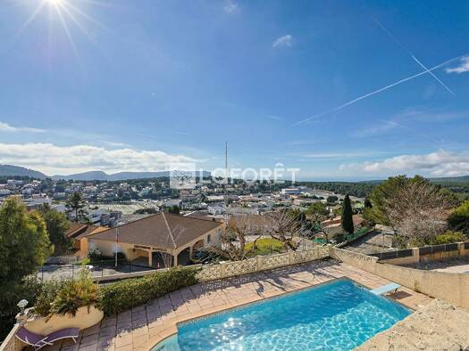 Maison à vendre 695 000 € 7 pièces 5 chambres 172,88 m² 988 m² de terrain Ouest Carnoux-en-Provence 13470