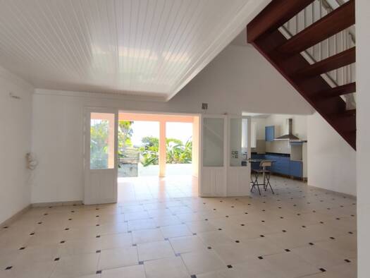 Villa à louer 1 977 € 5 pièces 4 chambres 124,3 m² 636 m² de terrain Le Diamant 97223