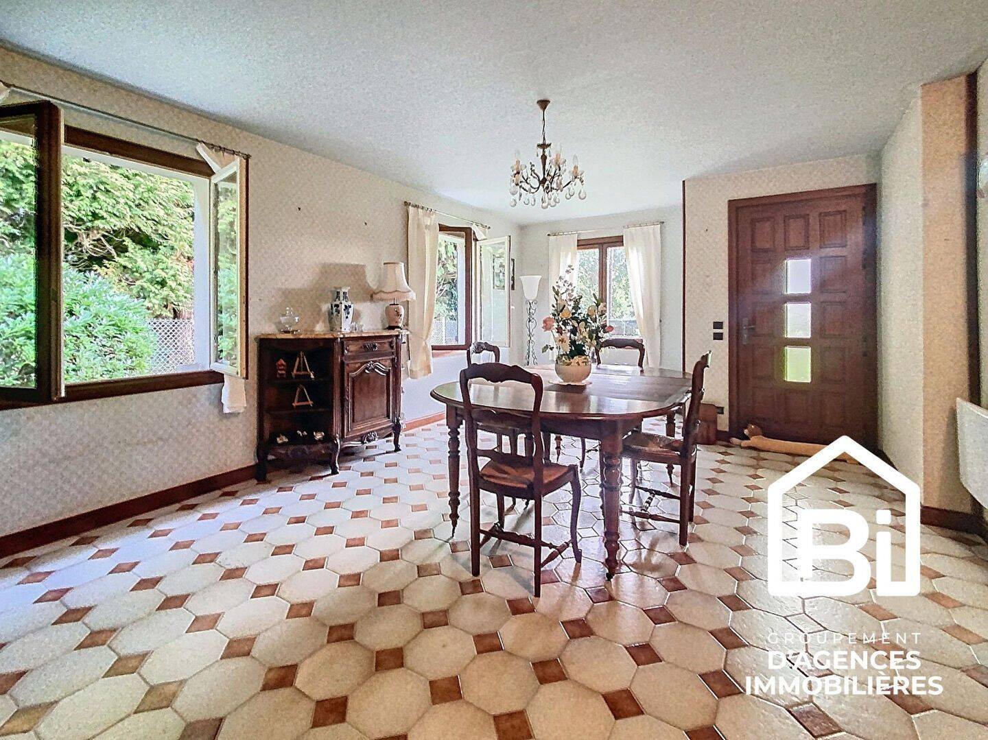 Maison à vendre, 140m², SAINT MARTIN AUX CHARTRAINS
