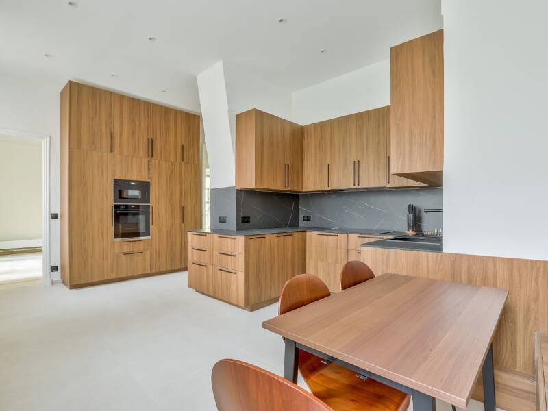 Maison à louer, 375m², PARIS 16E
