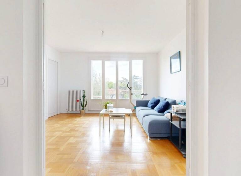 Appartement à vendre 260 000 € 3 pièces 2<br/>chambres 77 m²<br/>superficie 4/6<br/>étage États-Unis Lyon 8ème 69008