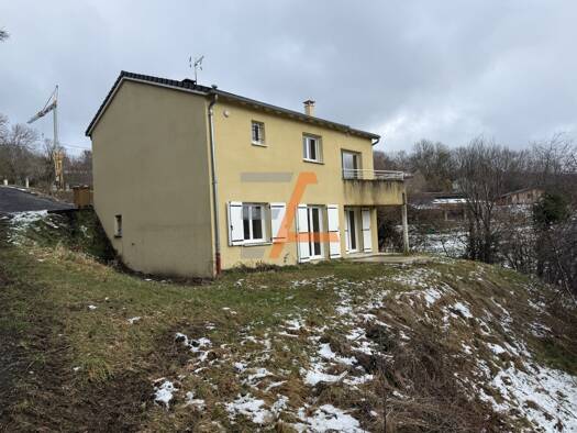 Villa à vendre 299 000 € 6 pièces 5 chambres 148 m² 2 100 m² de terrain Saint-Julien-Chapteuil 43260