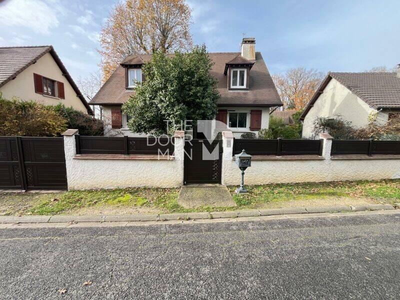 Maison à vendre, 157m², BRIIS SOUS FORGES