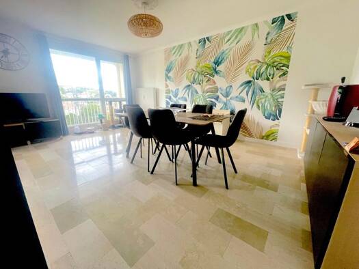 Appartement à vendre 105 000 € 4 pièces 2 chambres 82 m² Étage 8/8 Côte Chaude-Montaud Saint-Étienne 42000