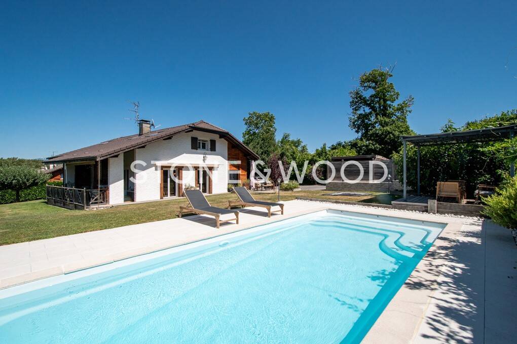 Maison à vendre, 249m², PERS JUSSY
