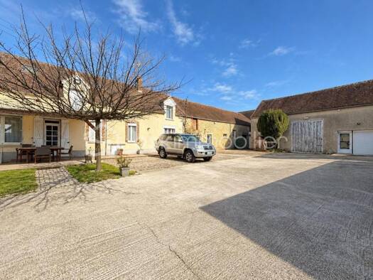 Ferme à vendre 274 000 € 7 pièces 4 chambres 160 m² Remauville 77710