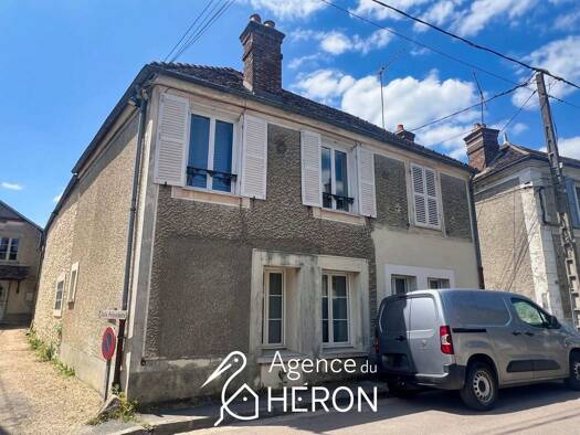 Immeuble à vendre 159 000 € 82 m² Recloses 77760