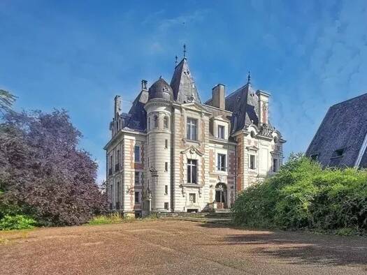 Château à vendre 1 260 000 € 56 pièces 31 chambres 1 800 m² Gare-Sud Le Mans 72000