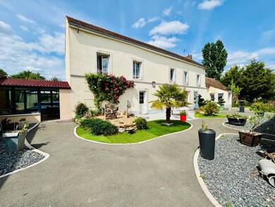 Maison à vendre 470 000 € 7 pièces 4 chambres 260 m² 9 616 m² de terrain Louplande 72210