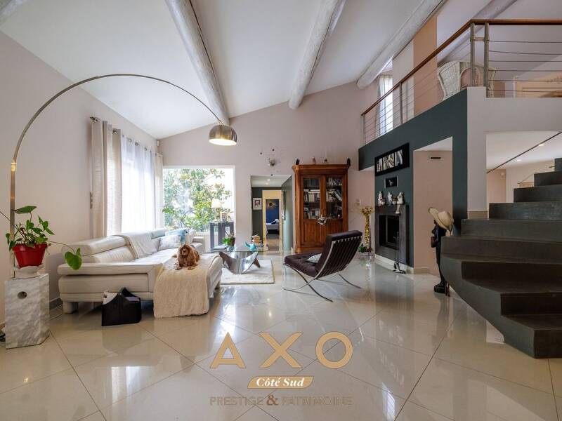 Maison à vendre, 220m², SIMIANE COLLONGUE