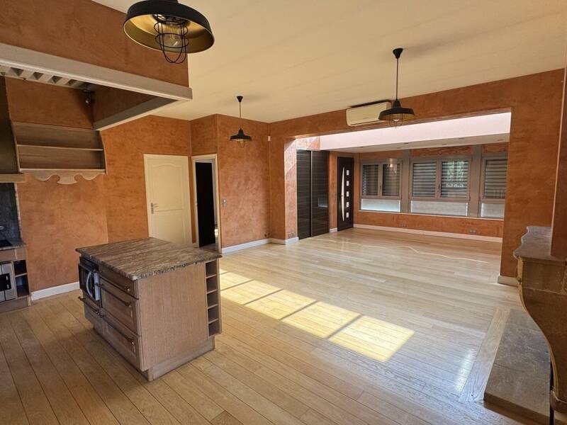 Maison à louer, 147m², LYON 9E