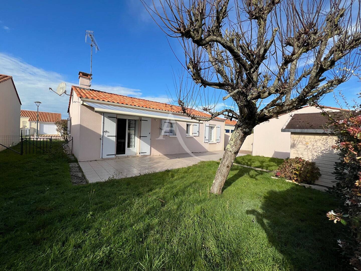Maison à vendre, 75m², LONGEVILLE SUR MER