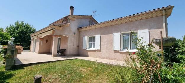 Maison à vendre 274 000 € 5 pièces 3 chambres 136 m² 1 800 m² de terrain Saint-Pierre-d'Eyraud 24130