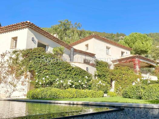 Villa à vendre 1 155 000 € 5 pièces 4 chambres 175 m² 1 550 m² de terrain Spéracèdes 06530