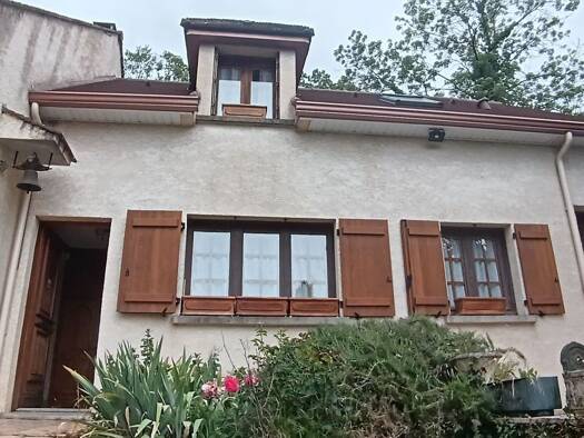 Maison à vendre 630 000 € 5 pièces 3 chambres 234 m² 3 300 m² de terrain Boissise-la-Bertrand 77350