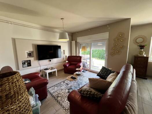 Maison de plain-pied à vendre 139 000 € 5 pièces 8 chambres 93 m² 333 m² de terrain Saint Genest-La Butte Nevers 58000