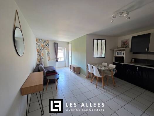 Appartement à louer 515 € 2 pièces 1 chambre 38,7 m² Étage 3/3 Montélimar 26200