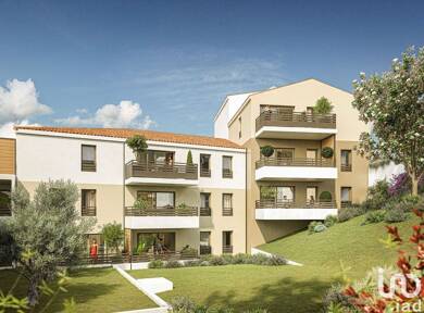 Local commercial à vendre 77 250 € 33 m² de surface de vente Casernes Nîmes 30000