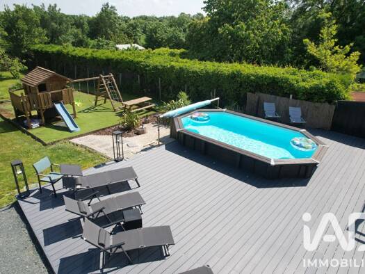 Maison à vendre 332 000 € 6 pièces 4 chambres 187 m² 2 600 m² de terrain Saint-Jean-de-Liversay 17170