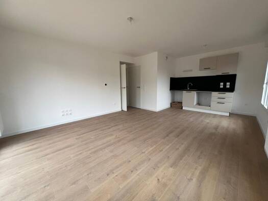 Appartement à louer 750 € 3 pièces 2 chambres 67 m² RDC La Vallée-Petit Lannoy Hem 59510
