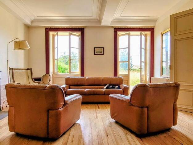 Villa à vendre 440 000 € 13 pièces 7 chambres 321 m² 1 170 m² de terrain Chaneins 01990