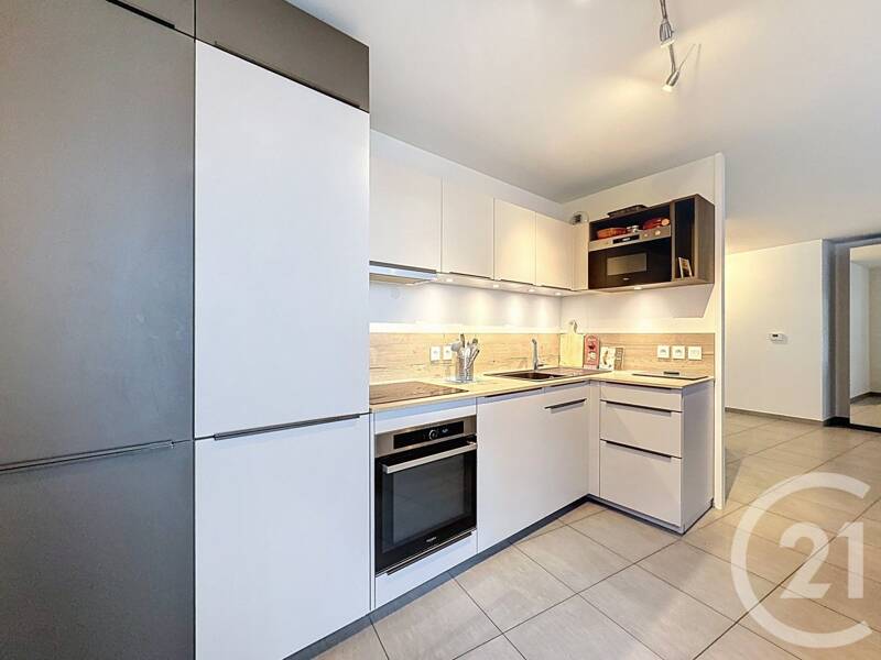 Maison à louer, 102m², LYON 8E