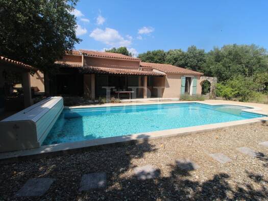 Maison à vendre 499 000 € 5 pièces 4 chambres 174 m² 6 071 m² de terrain Saint Saturnin les Apt 84490