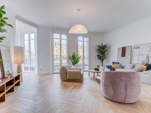 Appartement à vendre 1 250 000 € 4 pièces 3 chambres 93 m² Étage 4/5 Nice 06000