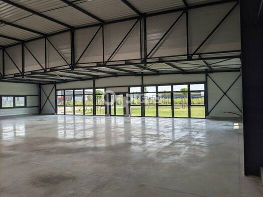 Local d'activités à louer 4 400 € 403 m² d'espace de stockage Beaune 21200