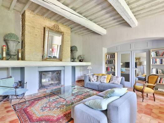 Maison à vendre 1 250 000 € 12 pièces 7 chambres 530 m² 8 000 m² de terrain Ouest Entraigues-sur-la-Sorgue 84320