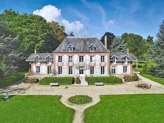 Château à vendre 1 700 000 € 15 pièces 8 chambres 391 m² 48 000 m² de terrain Centre Gisors 27140