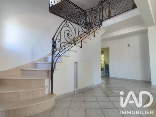 Maison à vendre 365 000 € 6 pièces 5 chambres 141 m² 812 m² de terrain Le Bourg Est Ingré 45140